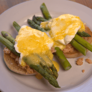 LOBSTER & ASPARAGUS BENNY